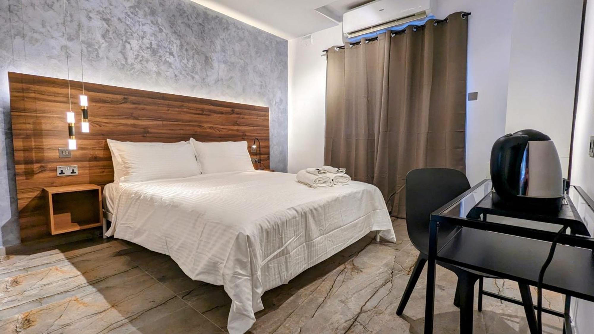 De La Croix Hotel Saint Julian's ภายนอก รูปภาพ