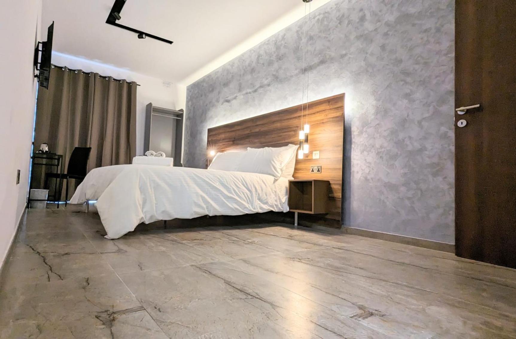 De La Croix Hotel Saint Julian's ภายนอก รูปภาพ