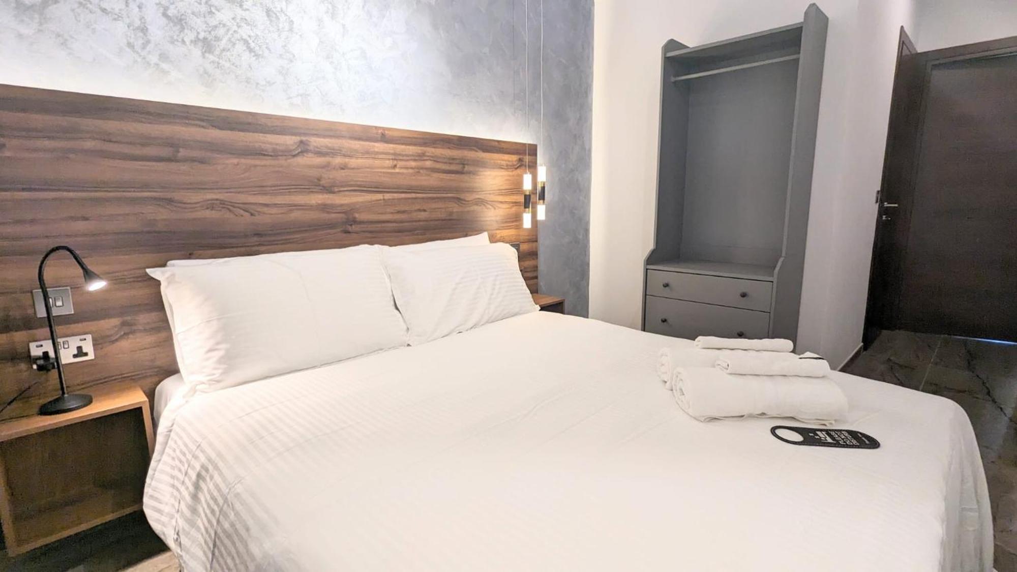 De La Croix Hotel Saint Julian's ภายนอก รูปภาพ